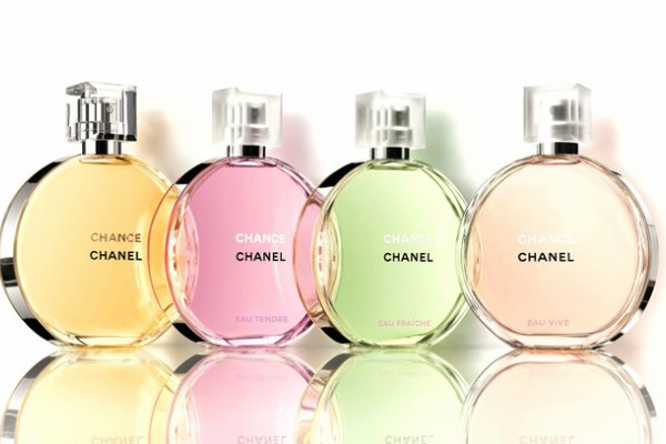 Classic Fragrances For Women - une femme d'un certain âge