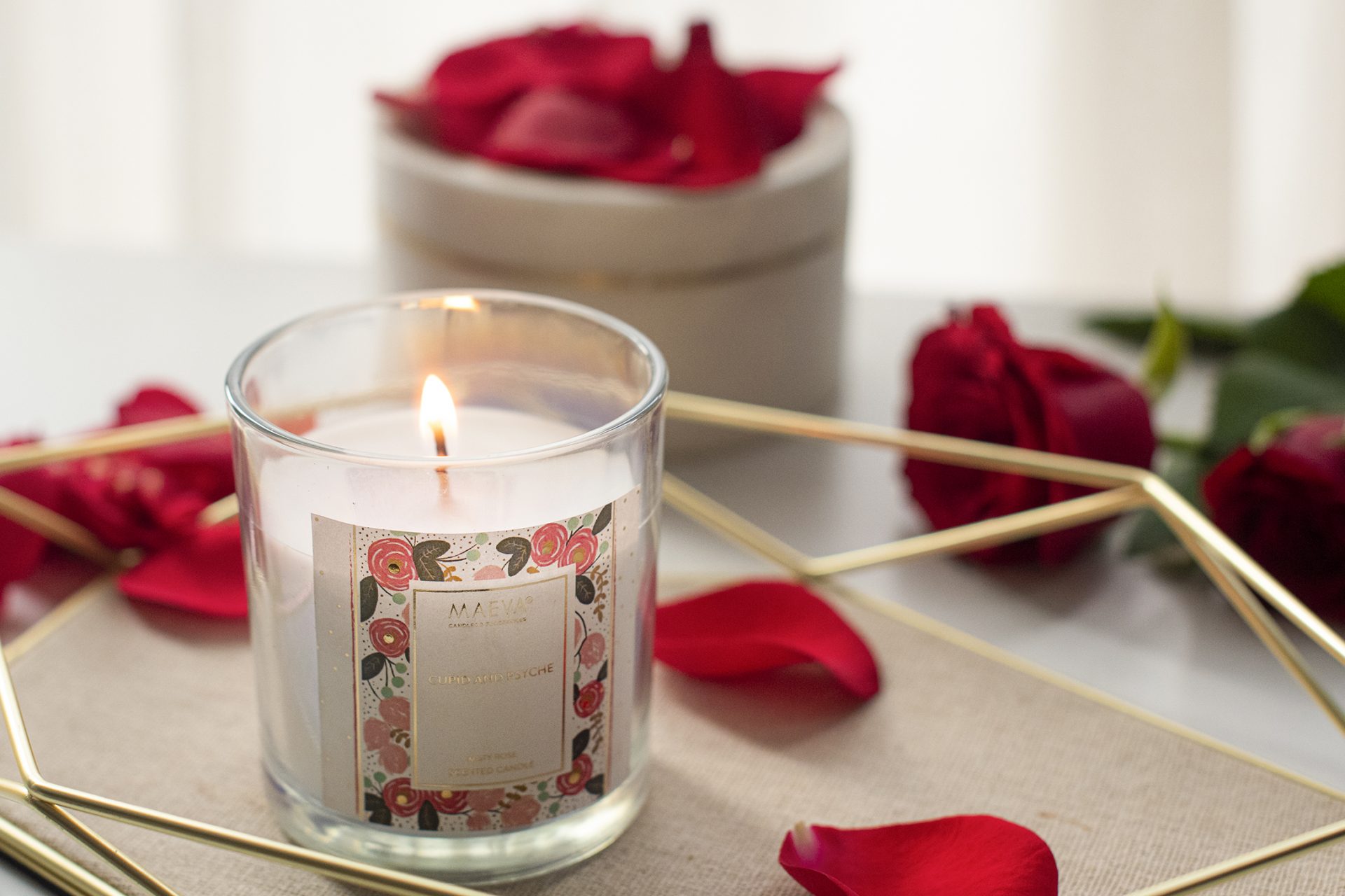 The Enchanting Scent of Scented Candles: Transforming Areas and Raising