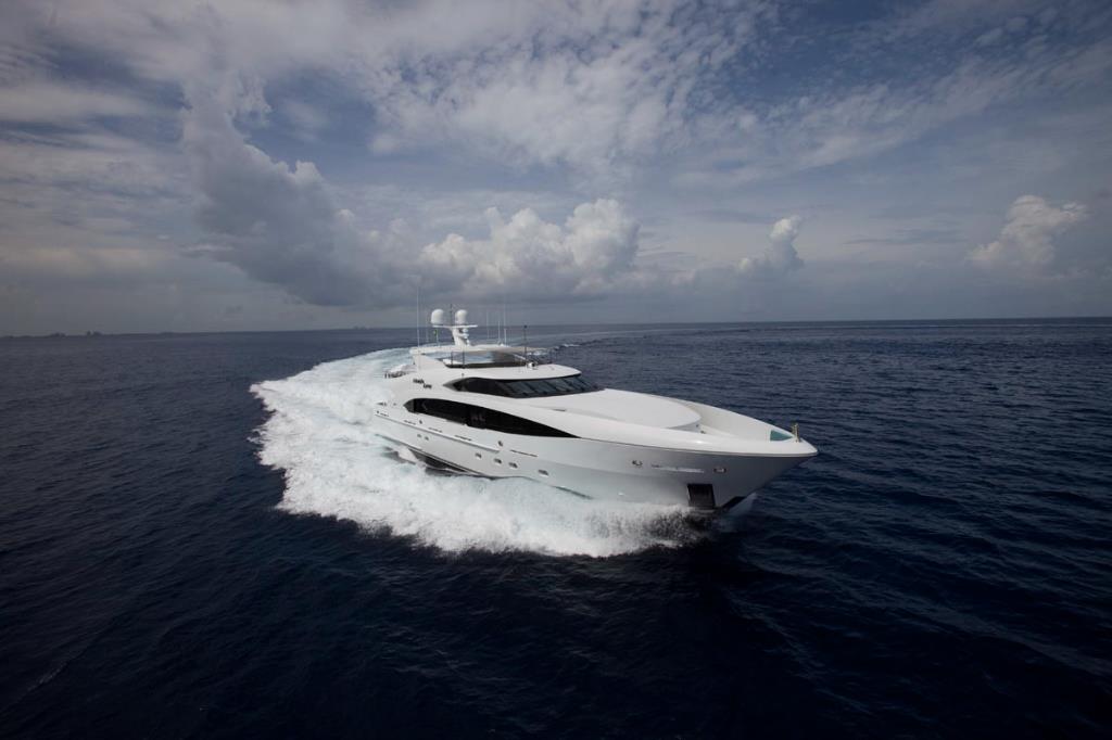 luxury yachts international