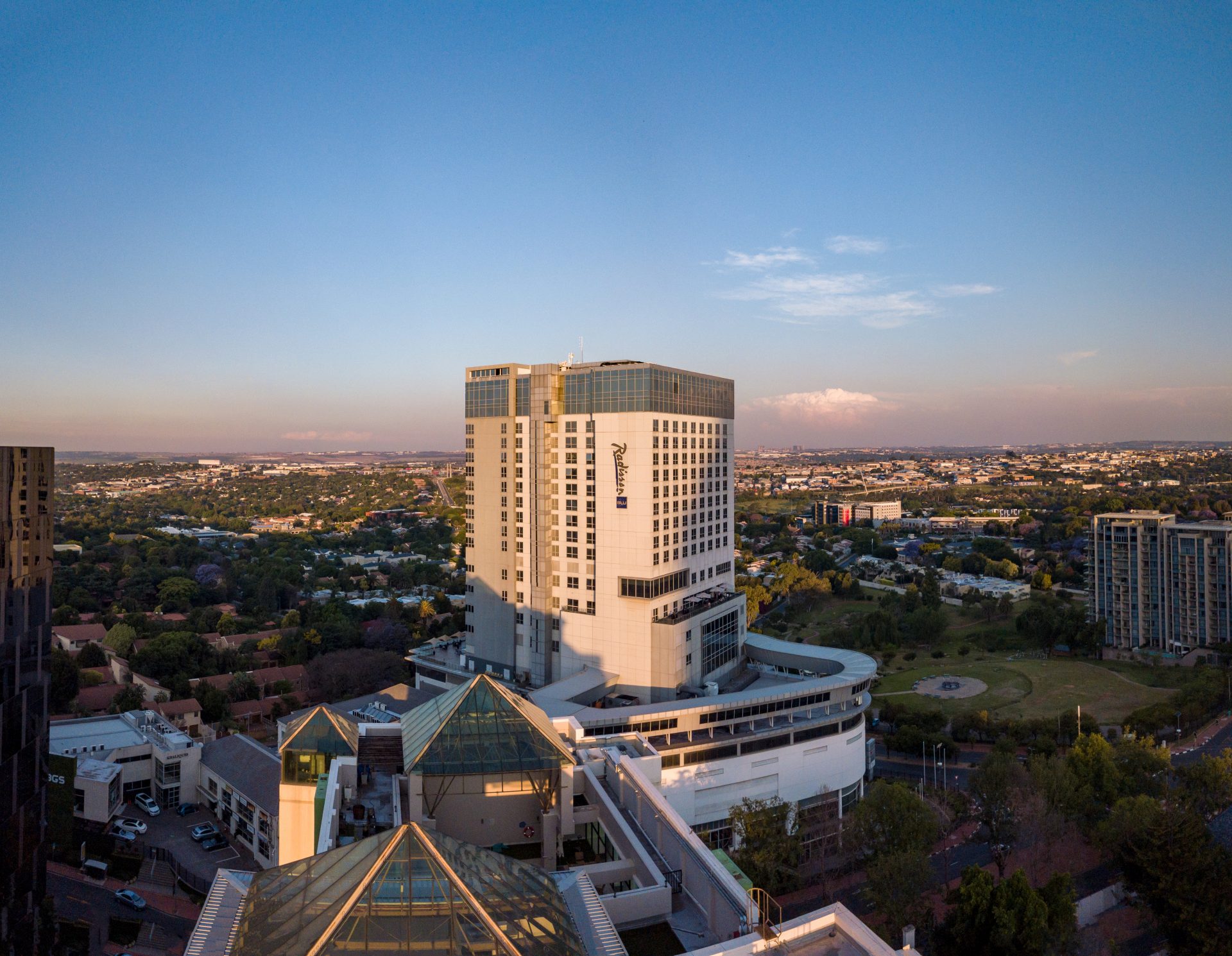 Radisson Blu Hotel Sandton, Johannesburg - Luxury Lifestyle Awards