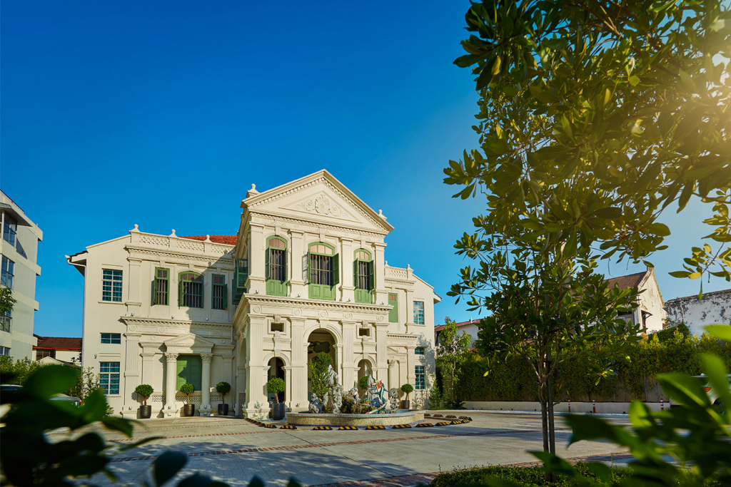 Stepping into the Past A Luxurious Stay at The Edison Town, Penang Luxury Lifestyle Awards