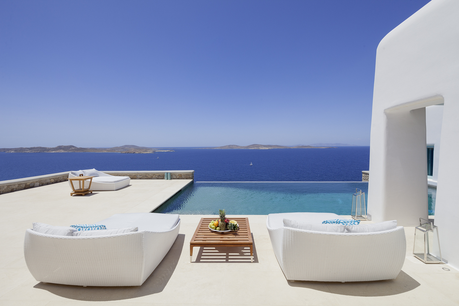 Luxury villa rentals Greece