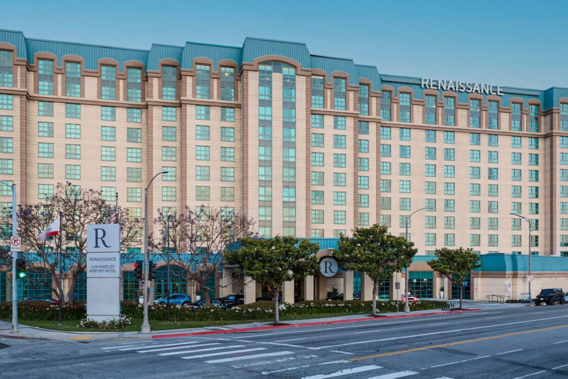 Renaissance Los Angeles Airport Hotel