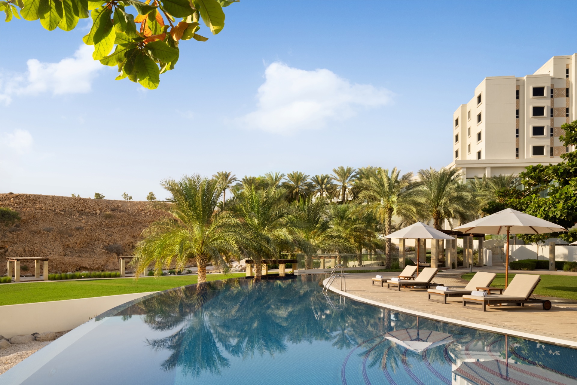 JW Marriott Hotel Muscat Pool