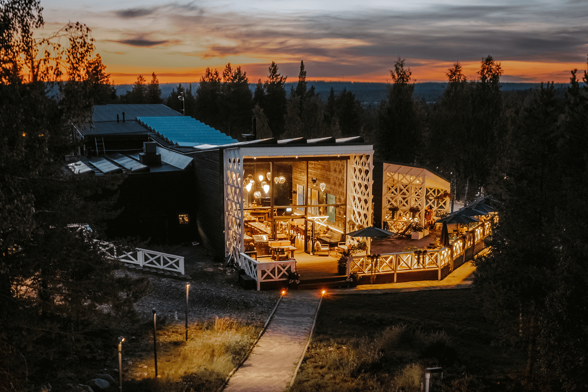 Arctic TreeHouse Hotel Rakas Restaurant