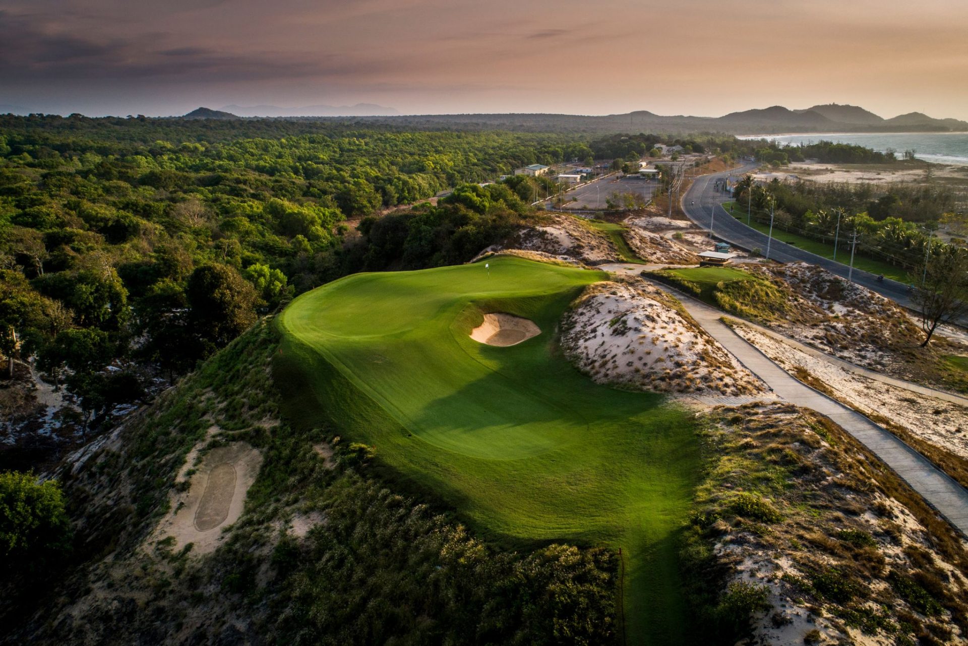 The Bluffs Grand Ho Tram