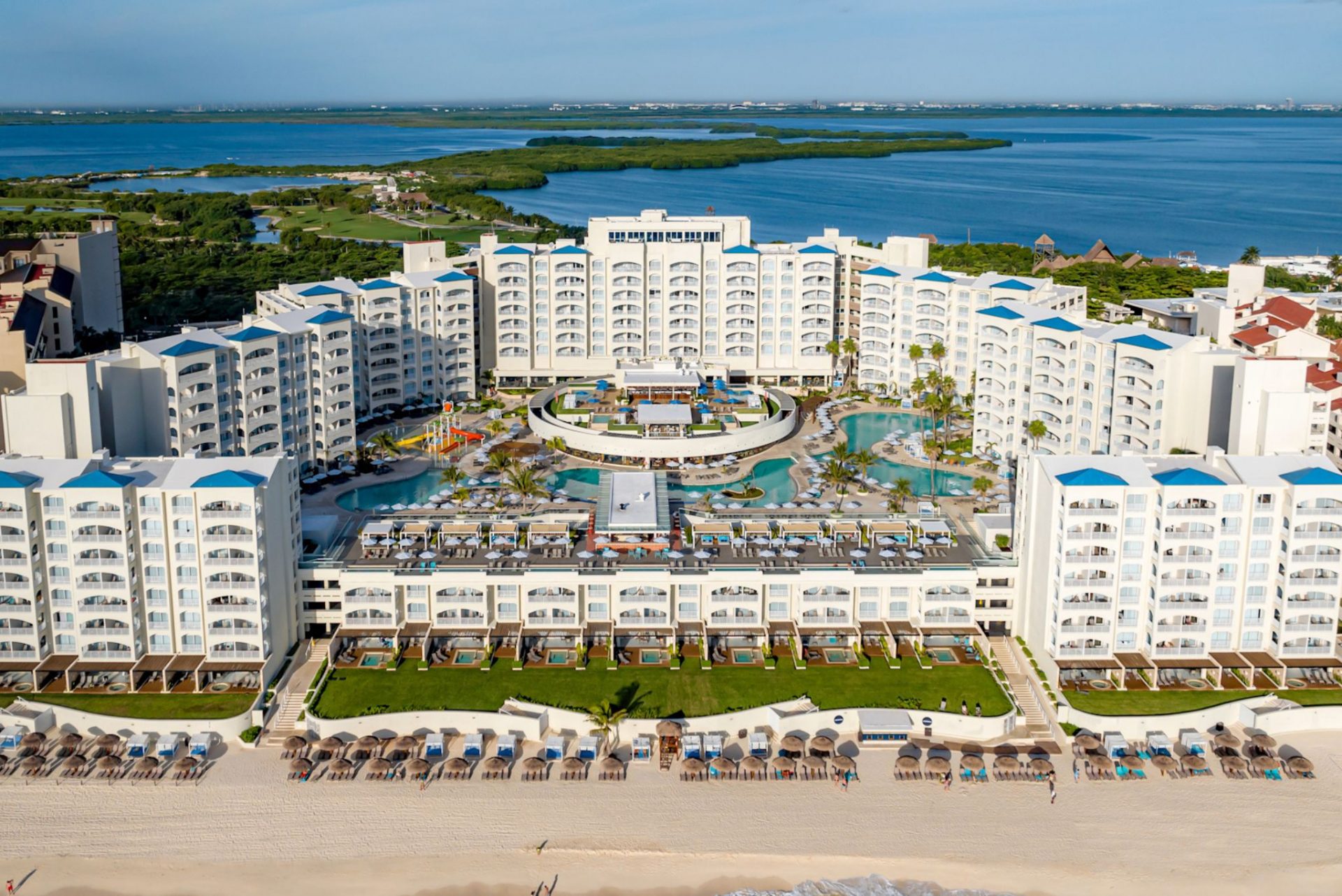 Luxury Resort in Cancún