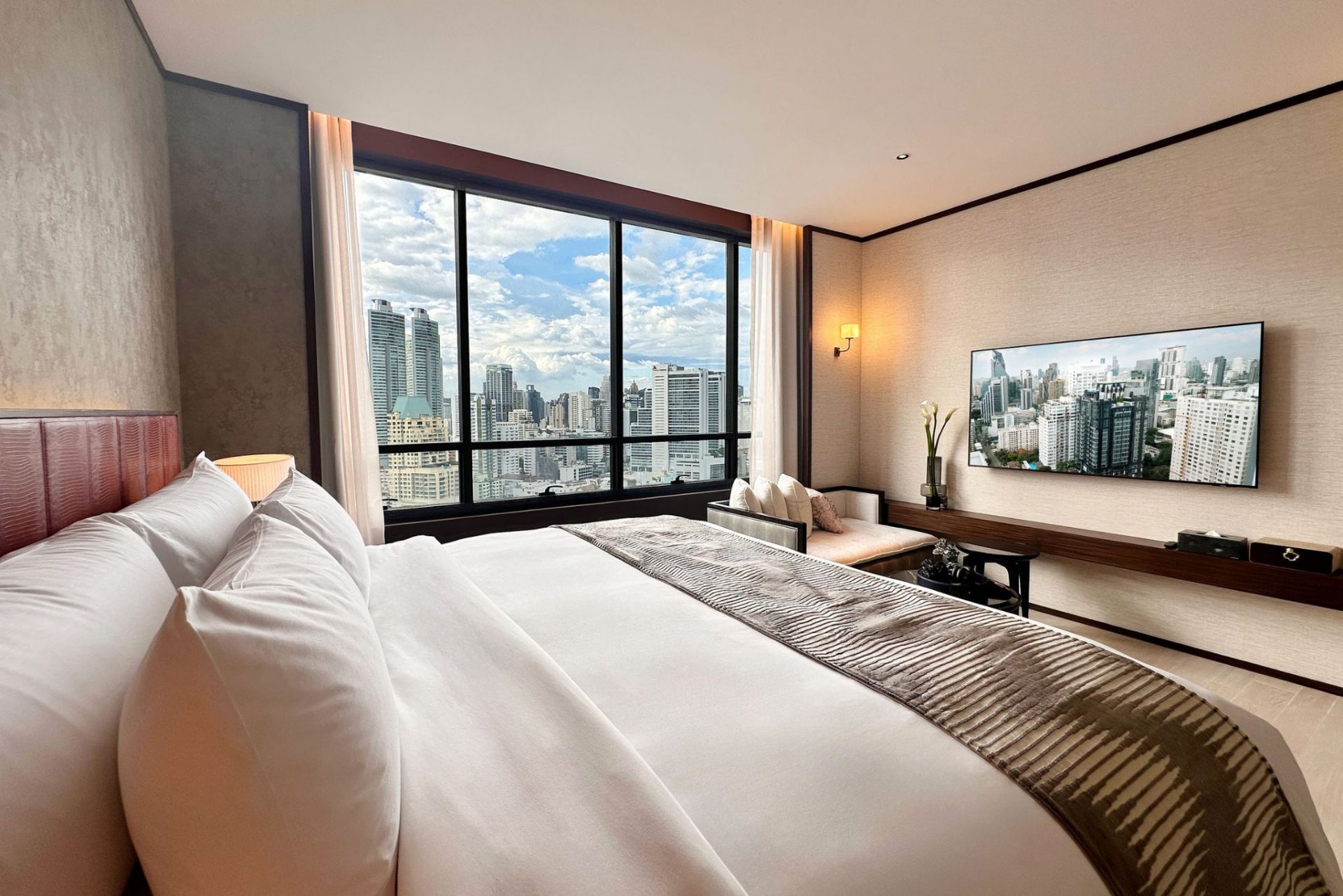 SILQ Hotel & Residence