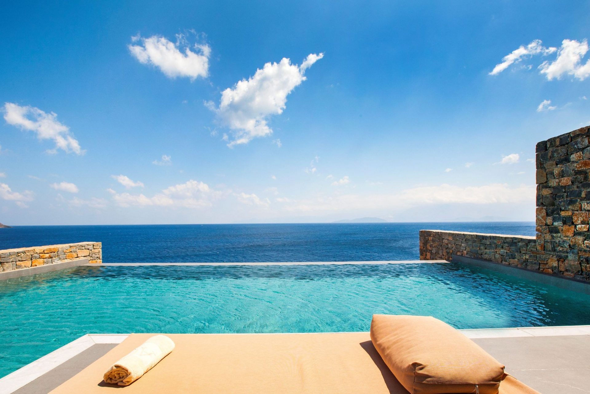 Best Luxury Romantic Resort in Greece
