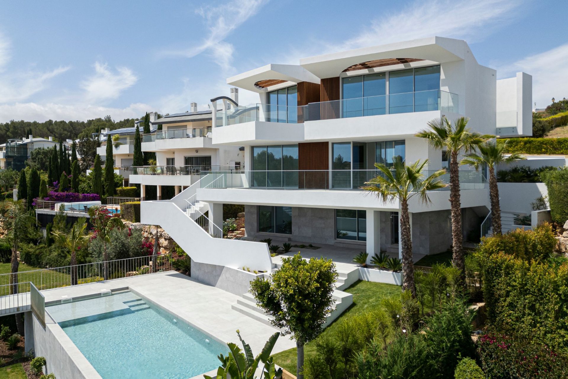 Villa Fortaleza by Vieira de Moura Architects