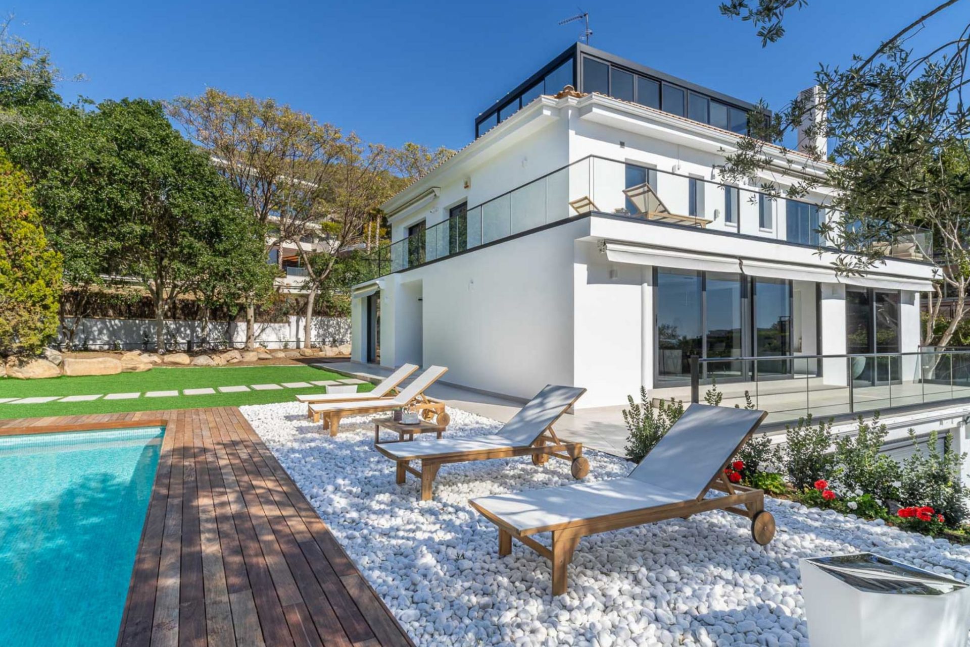 Atipika Lifestyle Properties