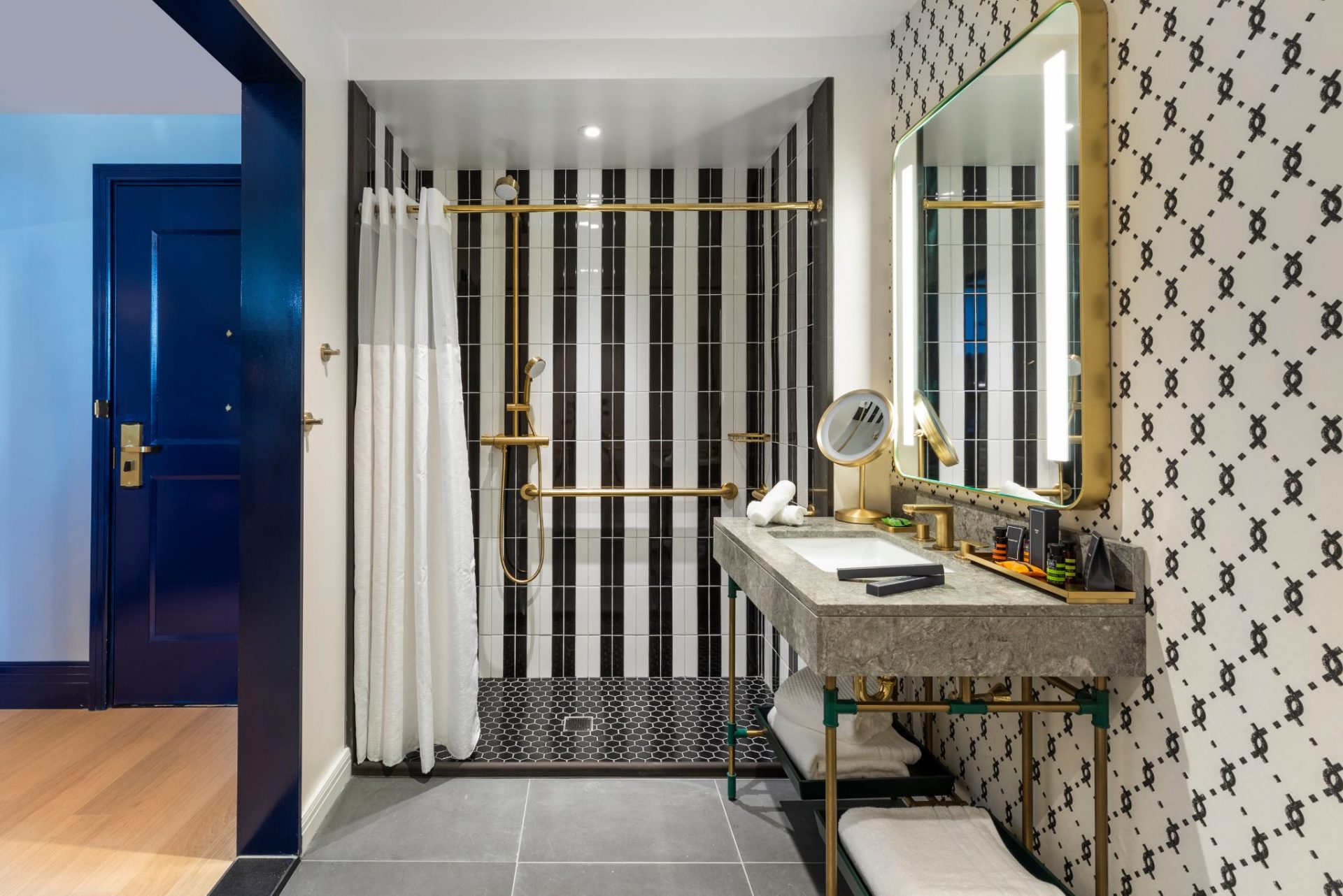 Best Luxury City Hotel in Philadelphia, USA