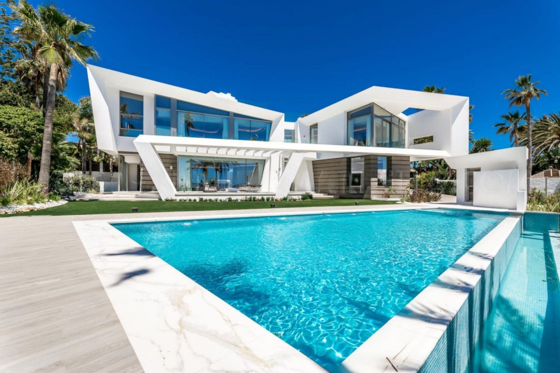 Best Luxury Agency in Mexico
