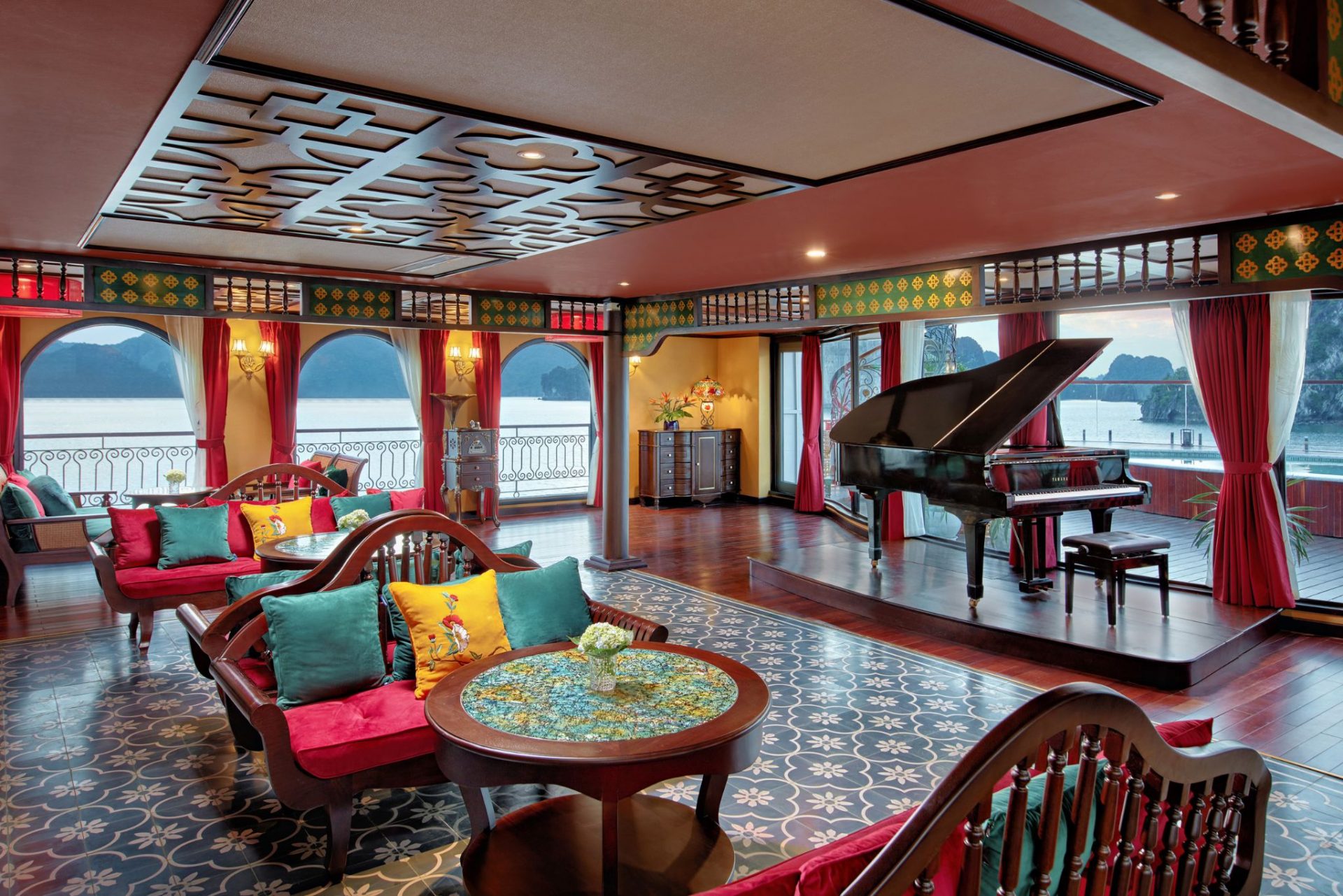 Best Luxury Cruise Line in Vietnam