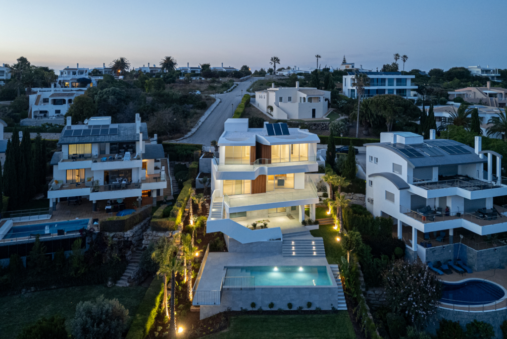 Vieira de Moura Architects