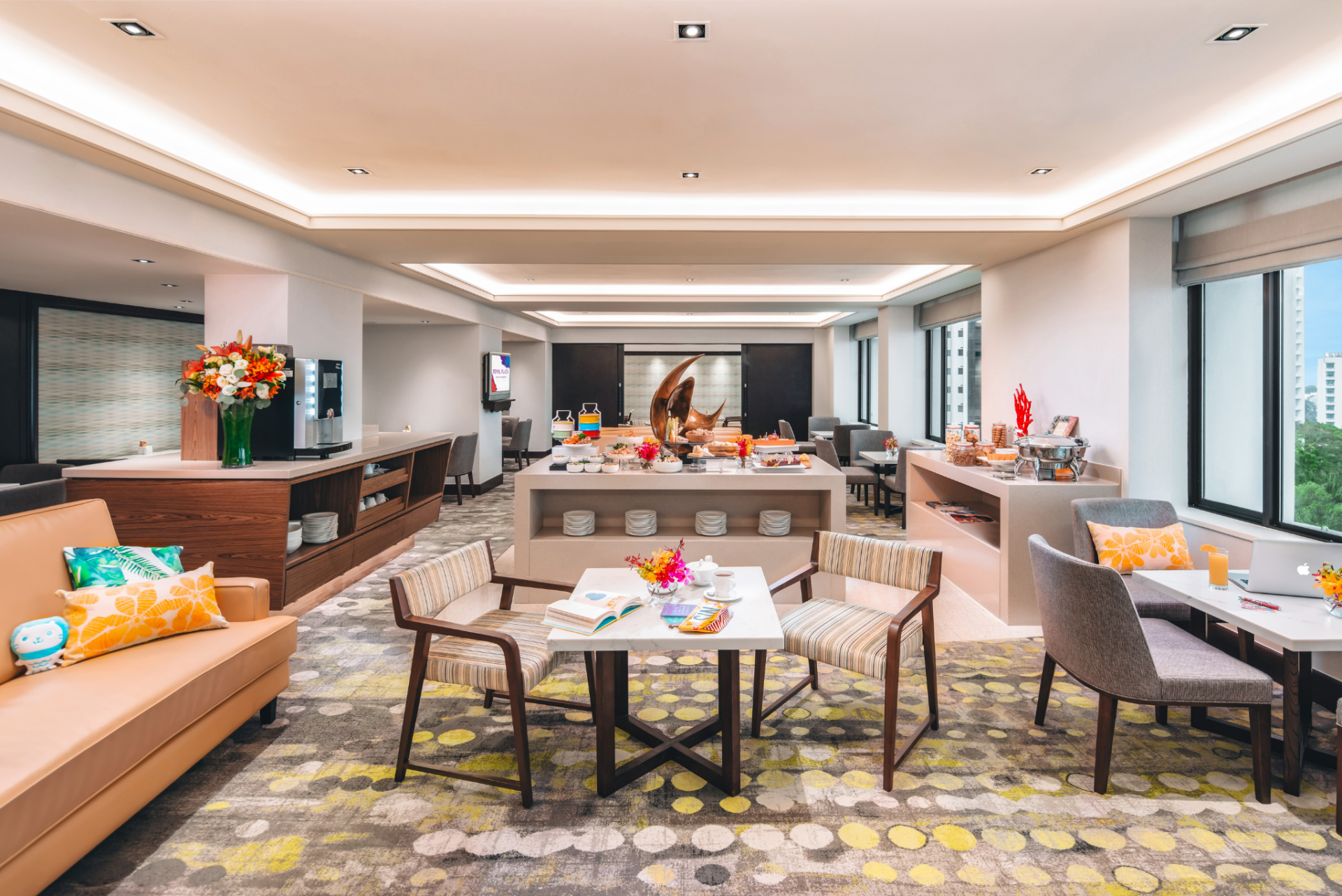 Royal Plaza on Scotts