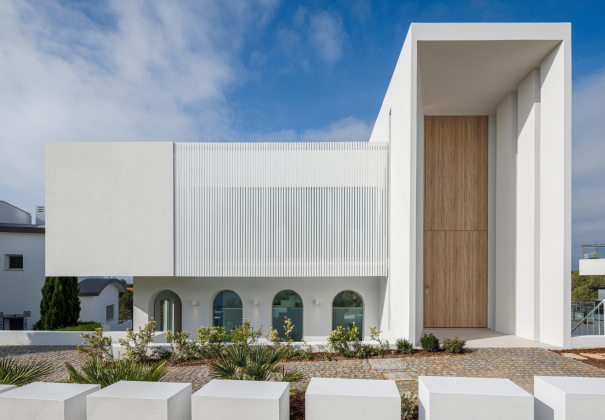 Vieira de Moura Architects