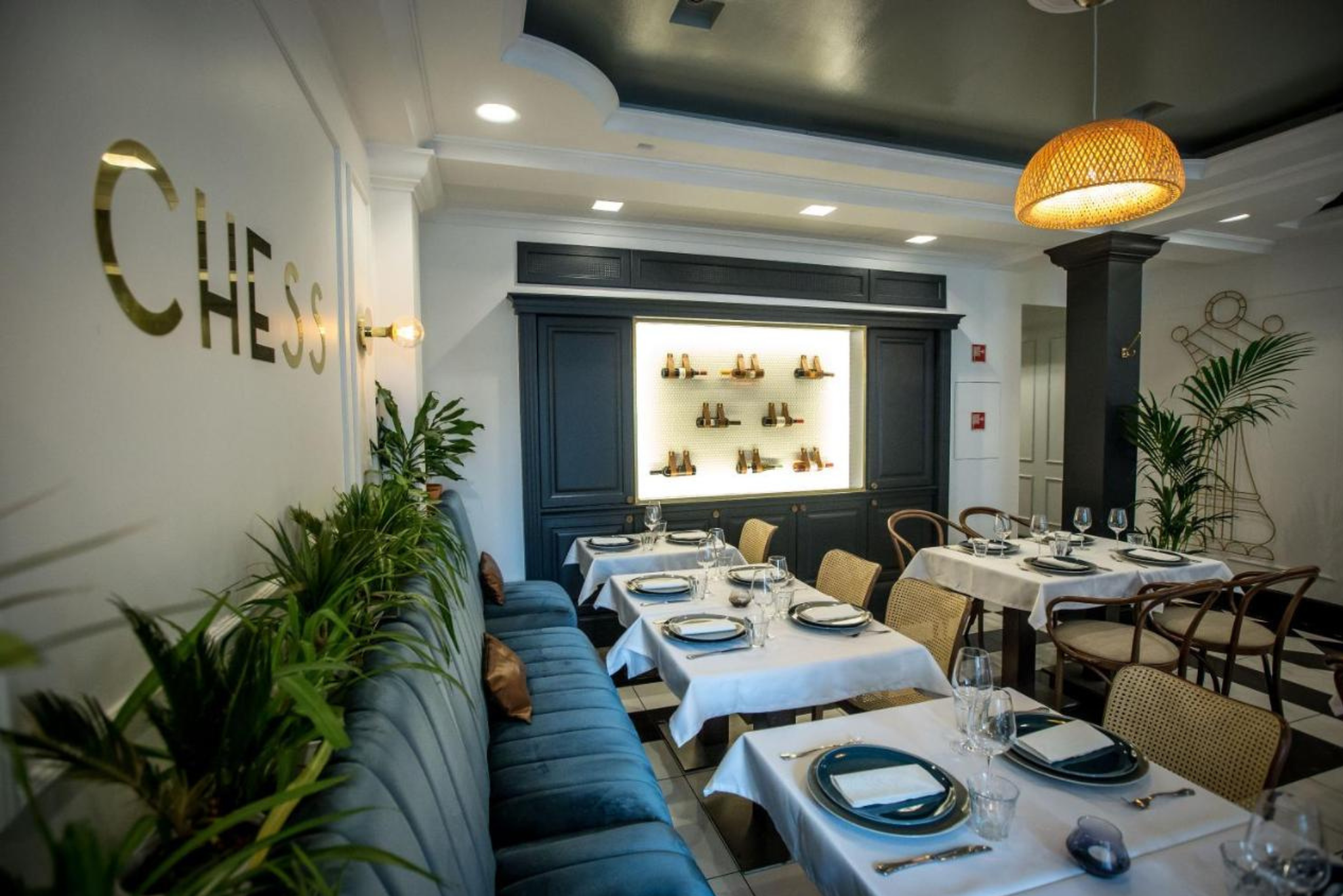 Queen’s Court Hotel & Residence