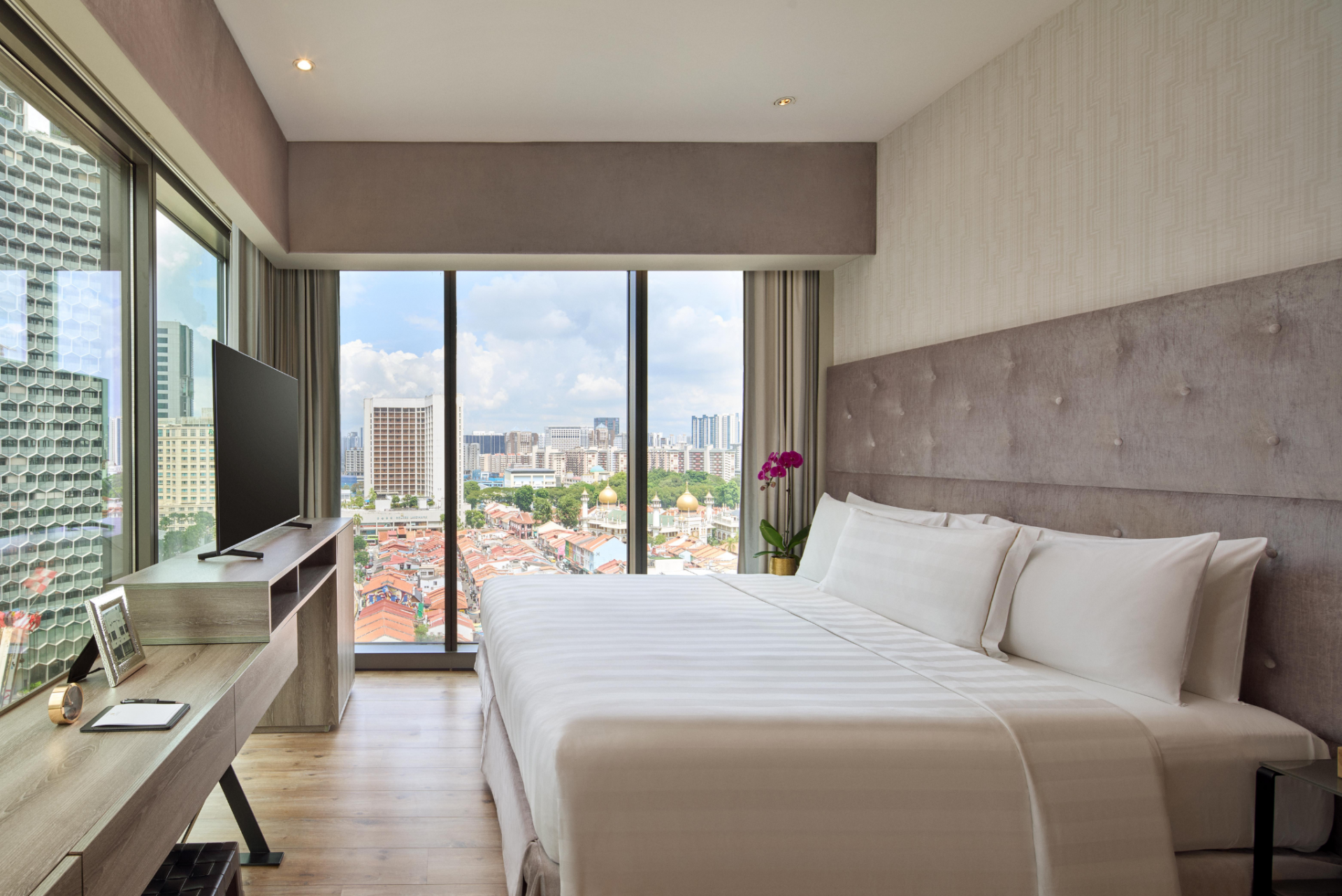 Richard Tan - Pan Pacific Serviced Suites Beach Road Singapore