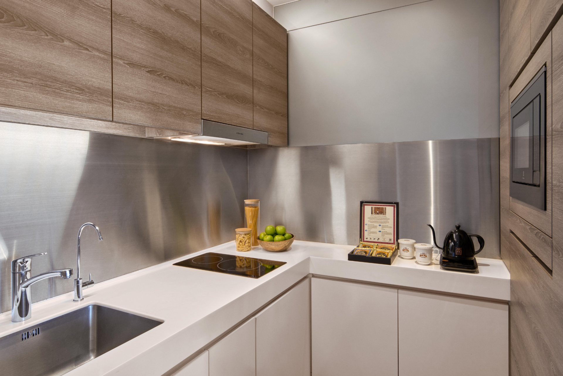 Richard Tan - Pan Pacific Serviced Suites Beach Road Singapore