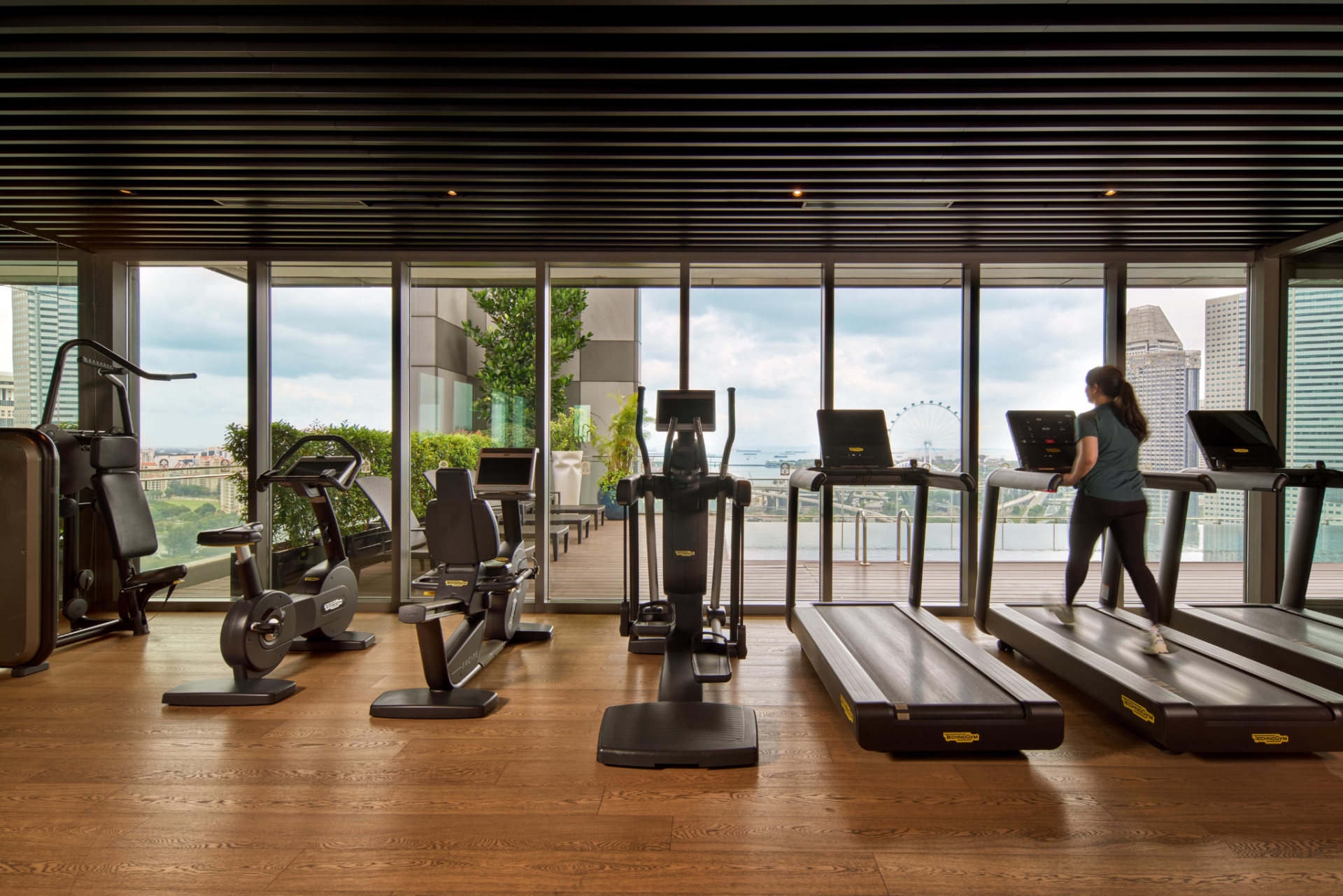 Richard Tan - Pan Pacific Serviced Suites Beach Road Singapore